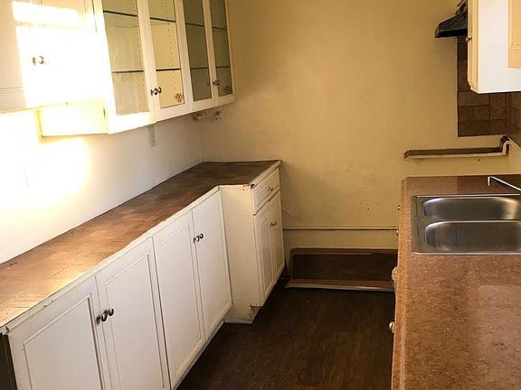 2nd image of 3344 Estrada St