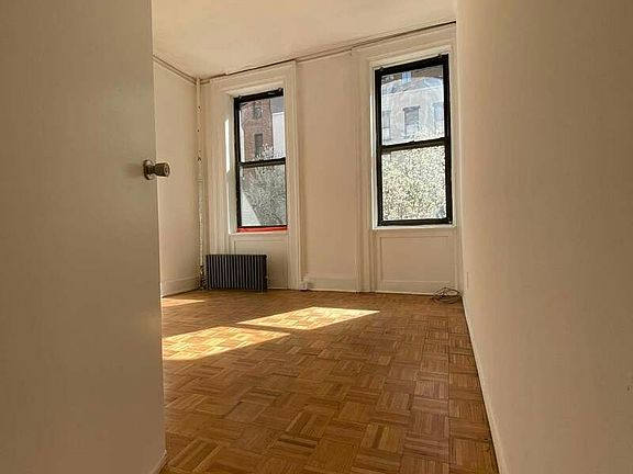 5th image of 161 E 33rd St #A2
