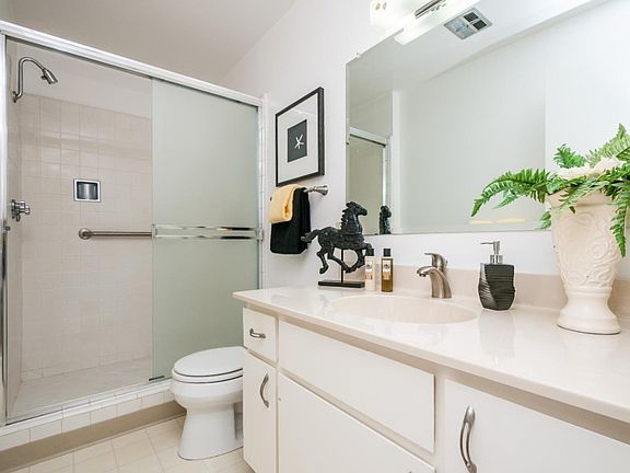 5th image of 464 Clinton St APT 210