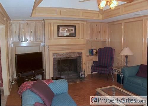4th image of 1300 Winding Hollow Ln