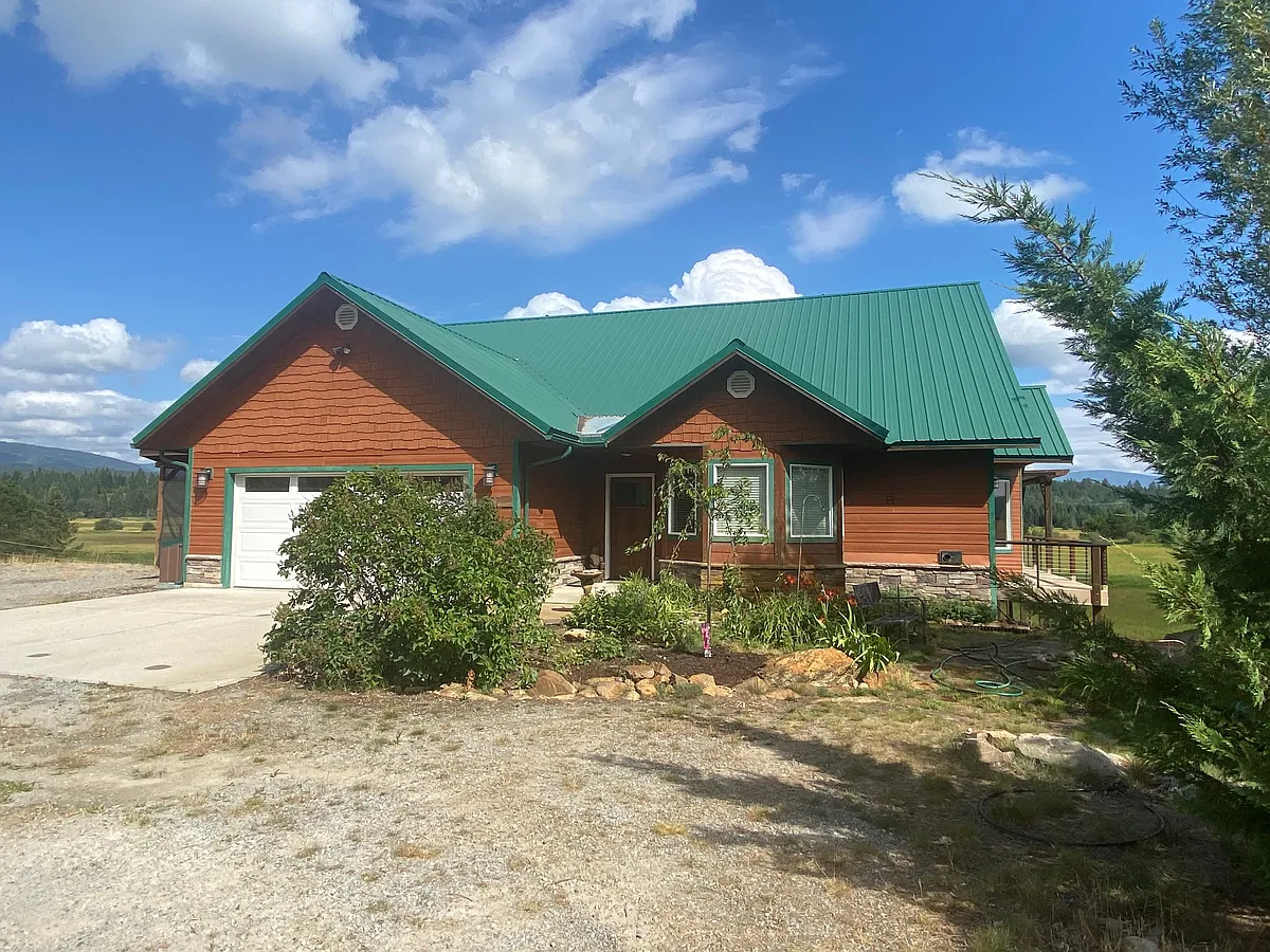 Building Photo - 367 Whitetail Mdws