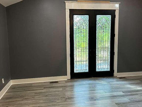3rd image of 6108 Guess Rd
