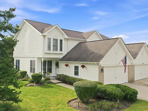 2nd image of 827 Stonebridge Ln
