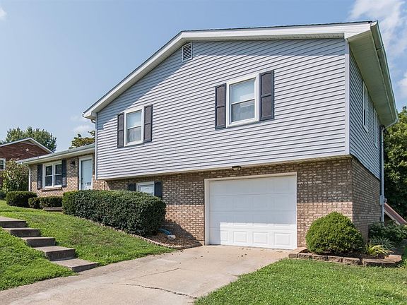 2nd image of 1308 McCroskey Way