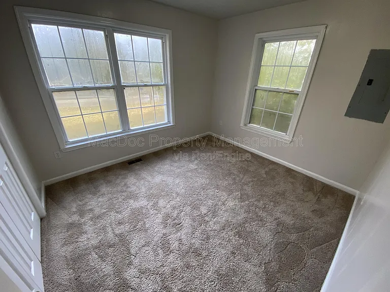 211 Cedar Ridge Dr — Photo 21