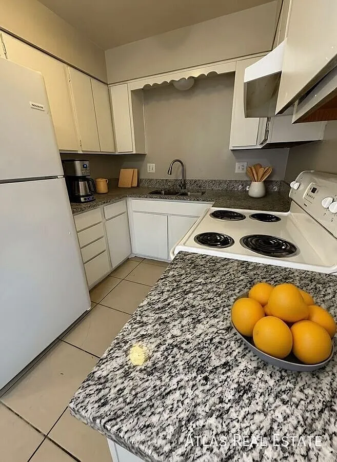 Showings Available today with Move in Special! — Photo 1