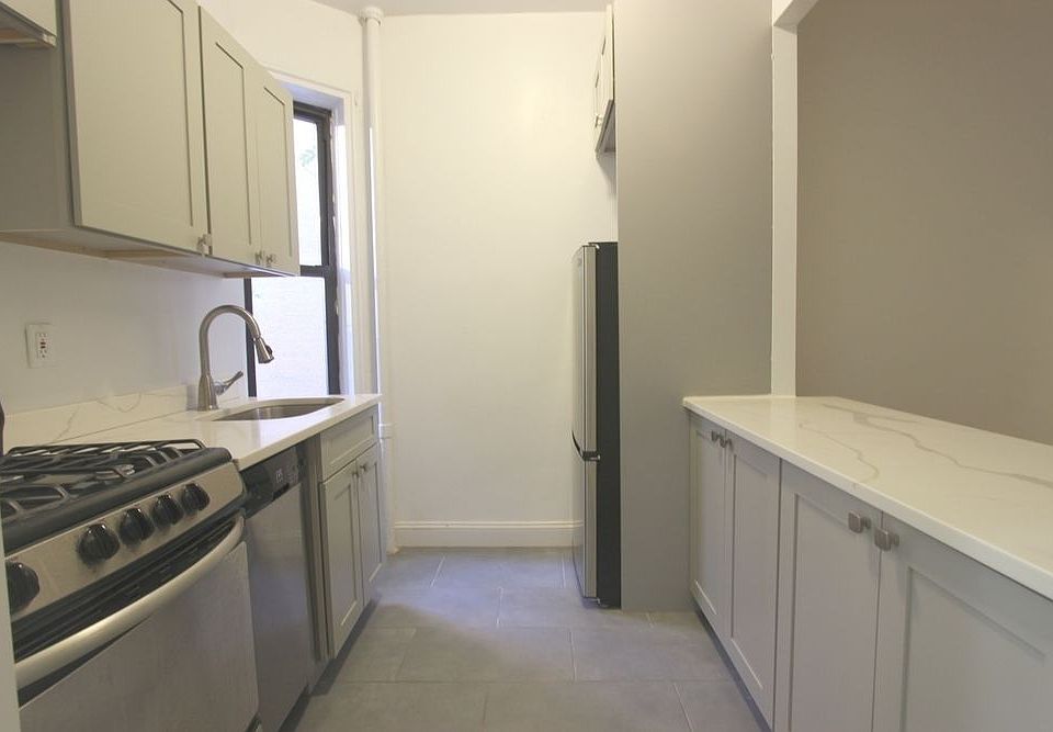 1st image of 210 E 38th St APT 2A