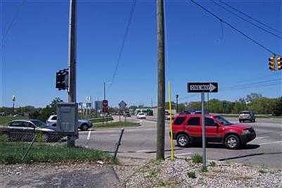 3rd image of 1635 E Apple Ave
