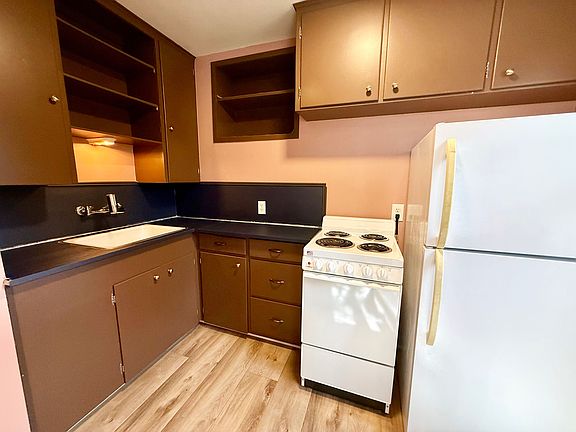 4th image of 9620 Lake Steilacoom Dr SW #Adu
