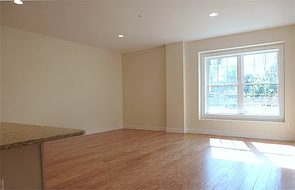 390 Boston Neck Rd — Photo 4