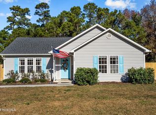 105 Jordan Ln, Hampstead, NC 28443