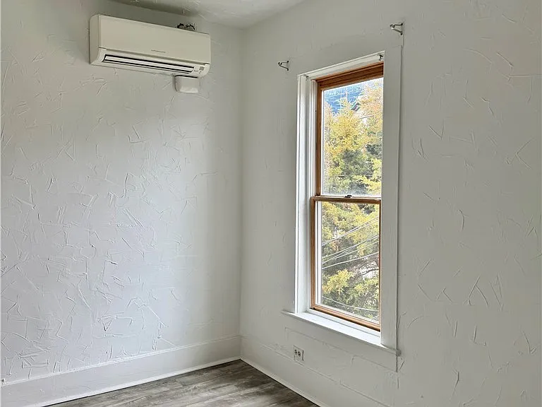 76 Tracy St #7 — Photo 5
