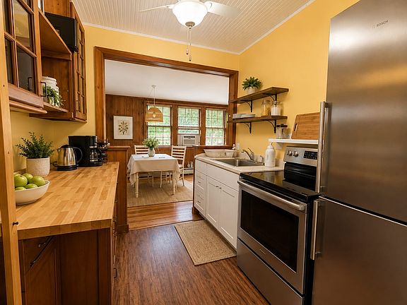 5th image of 18 Hall Ave
