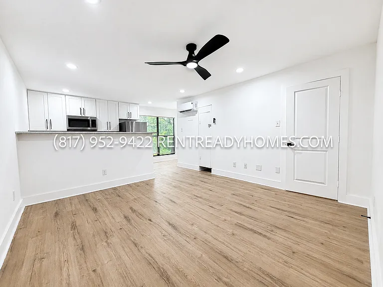 1510 W Jefferson Blvd #207 — Photo 2