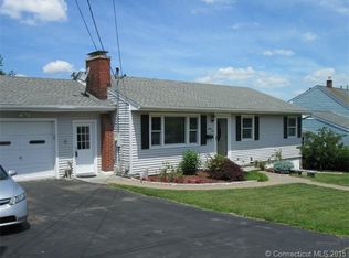 32 Grandview Ave, Watertown, CT 06795