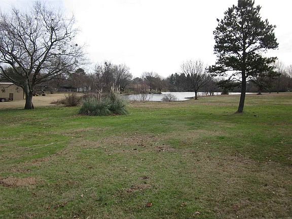 2nd image of 600 Sunnymeadow Dr