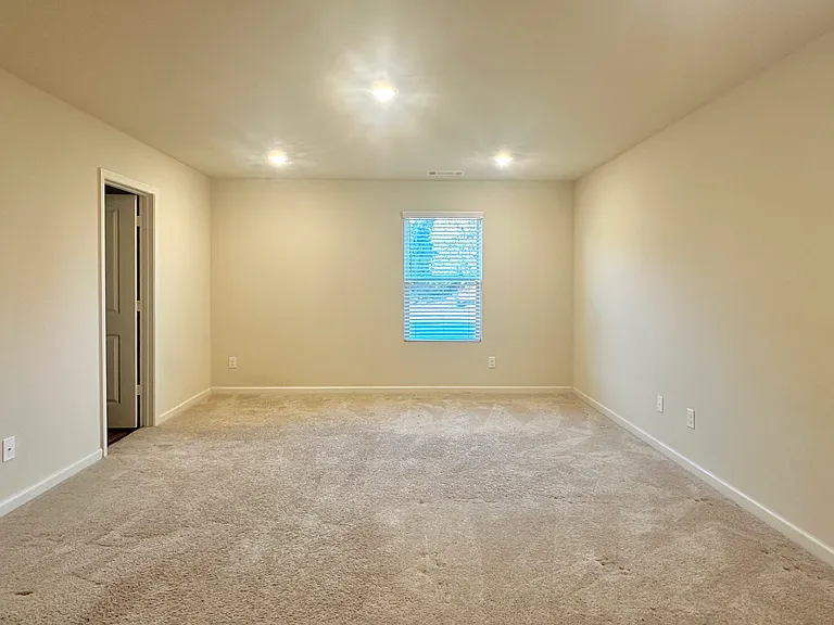 916 Independence Ave — Photo 22