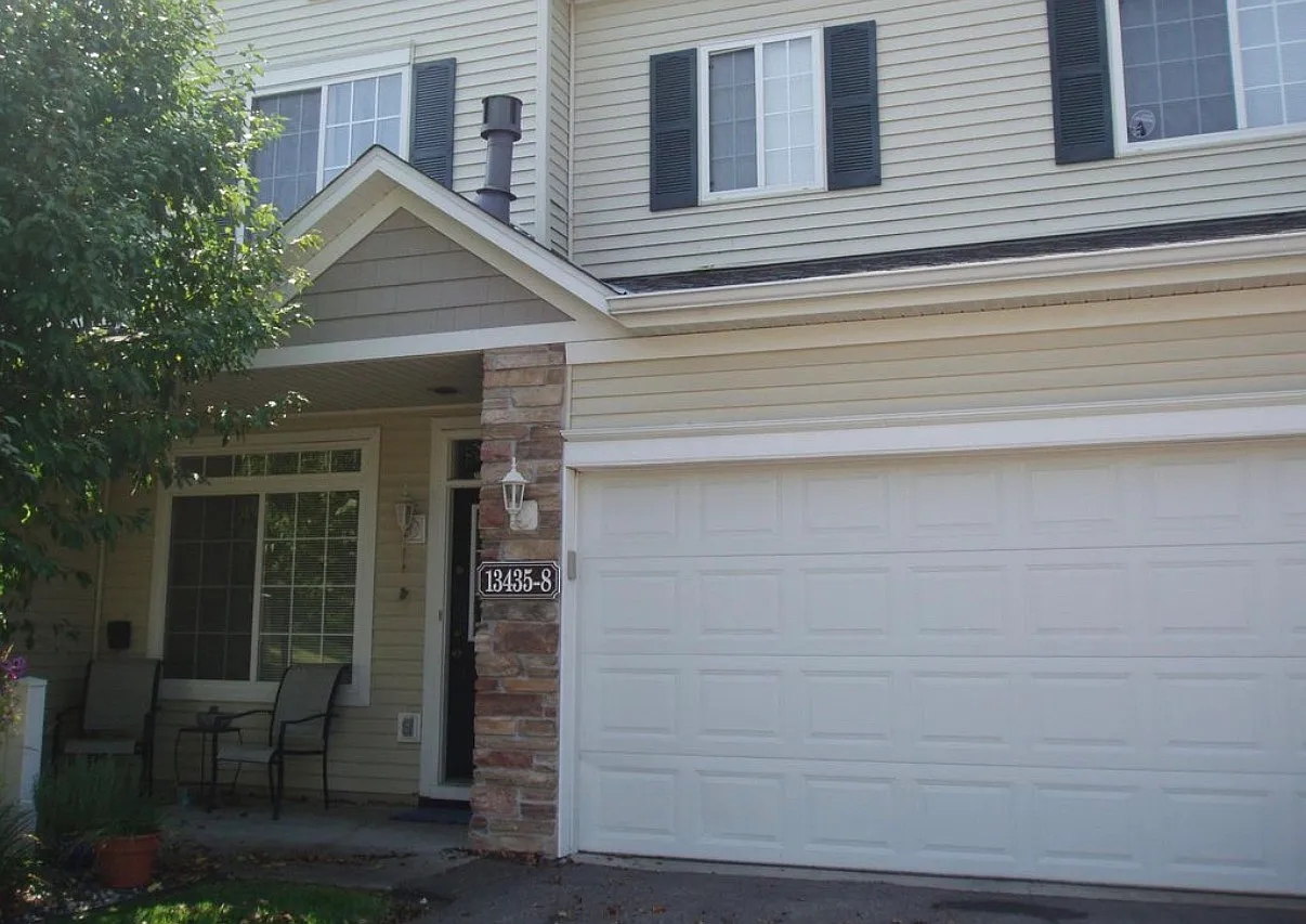 2 bed, 1.5 bath, 1501 sqft, $1,925 — Photo 1