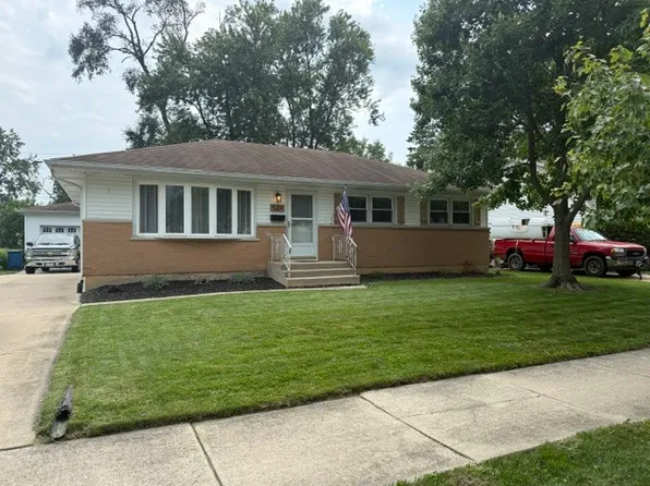 524 Gordon Dr, Crete, IL 60417