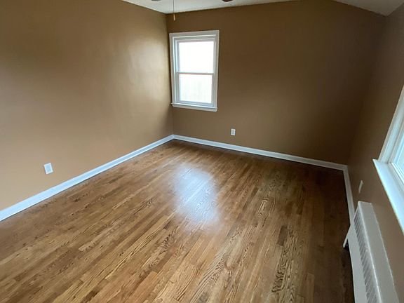 3rd image of 239 Seaview Ave Floor 2