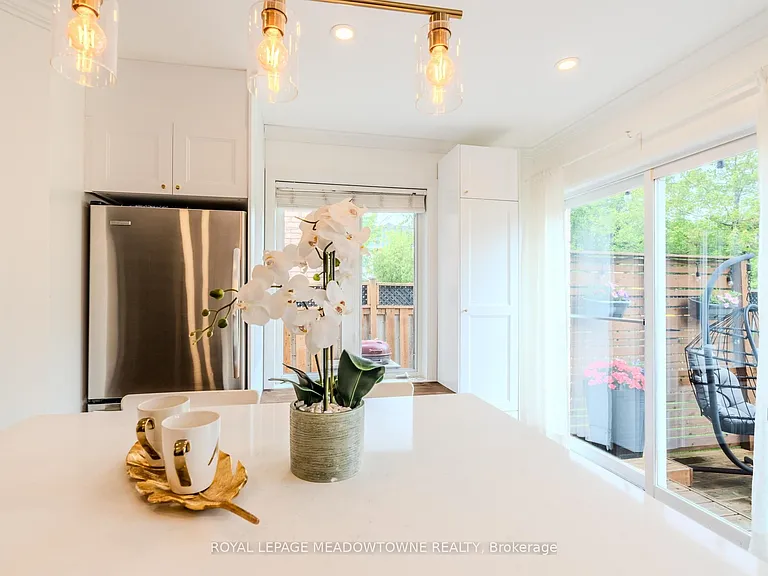 3206 Apricot St — Photo 22