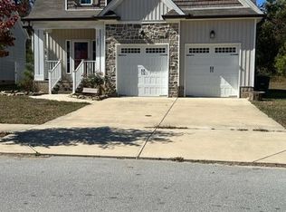 1853 Oakvale Dr, Chattanooga, TN 37421