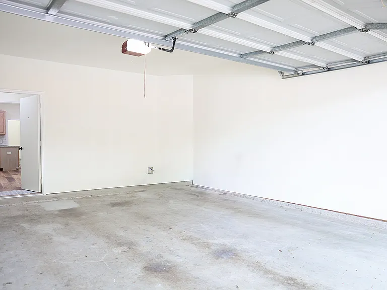 8509 Chalton Dr — Photo 33