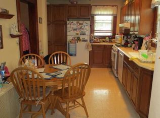 27 Chestnut Ave, Rochelle Park, NJ 07662