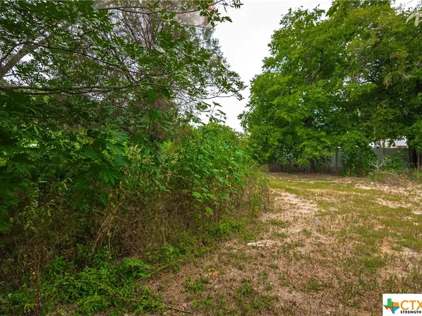 518 Woodcreek Cir, Mc Queeney, TX 78123