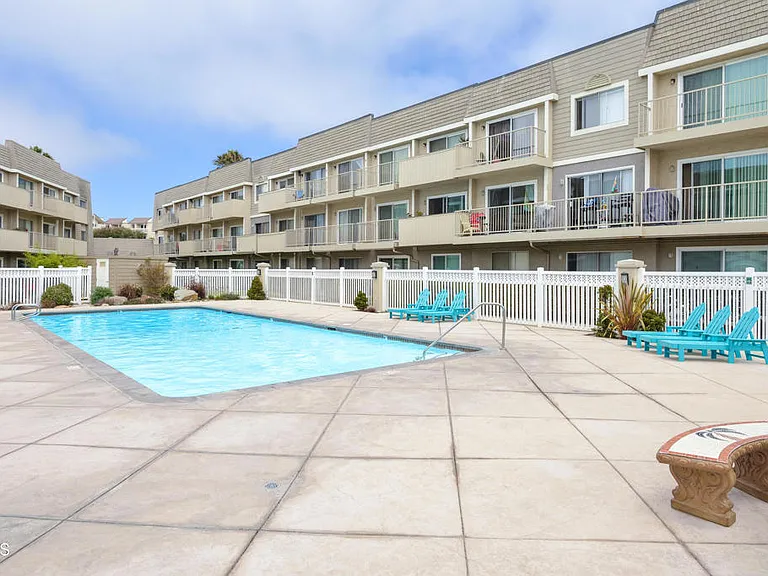 257 E Surfside Dr — Photo 30