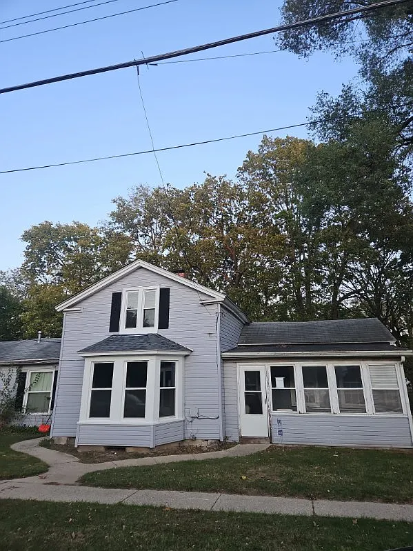 2 bed, 1.5 bath, $1,400 — Photo 1