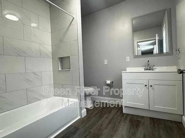 2803 College St — Photo 13