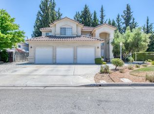 9512 N Recreation Ave, Fresno, CA 93720