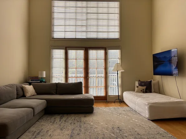 2204 S Bentley Ave APT 301, Los Angeles, CA 90064