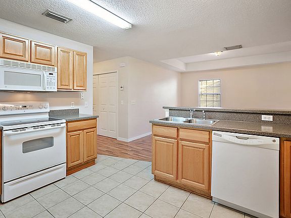 5th image of 1206 Wood Duck Ln #1