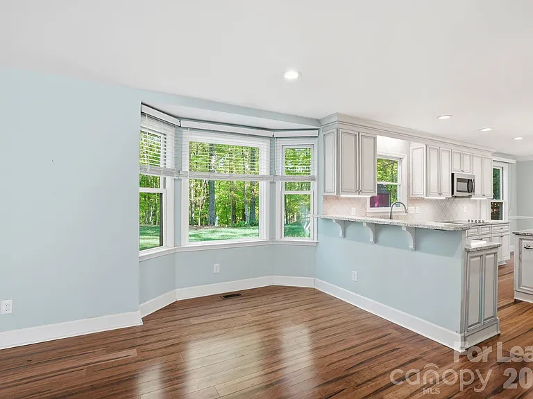 301 Sardis Rd N — Photo 10
