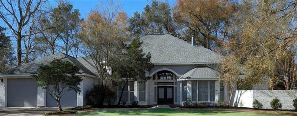 1st image of 449 Rutherford Dr
