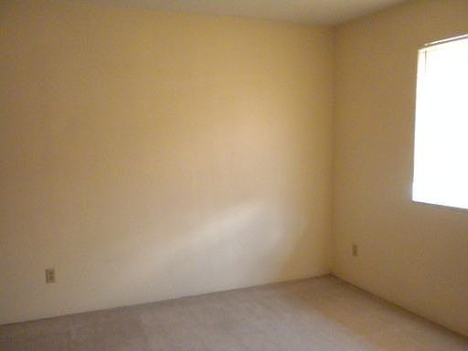 3rd image of 1323 N Ashland Ave