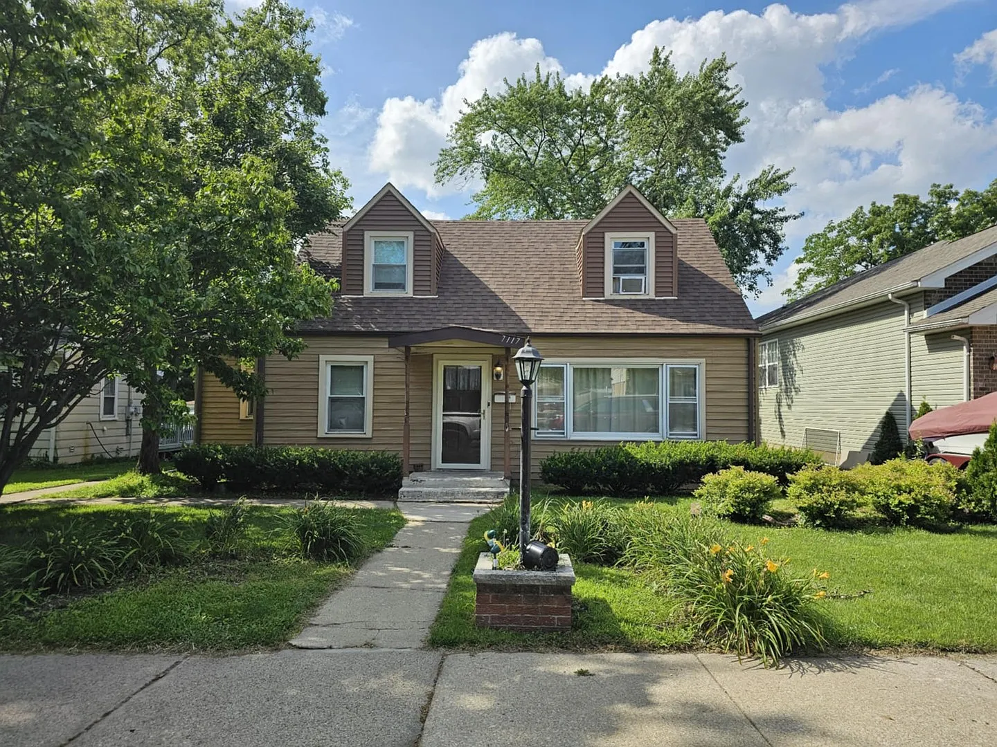 7117 W 113th Pl photo 1