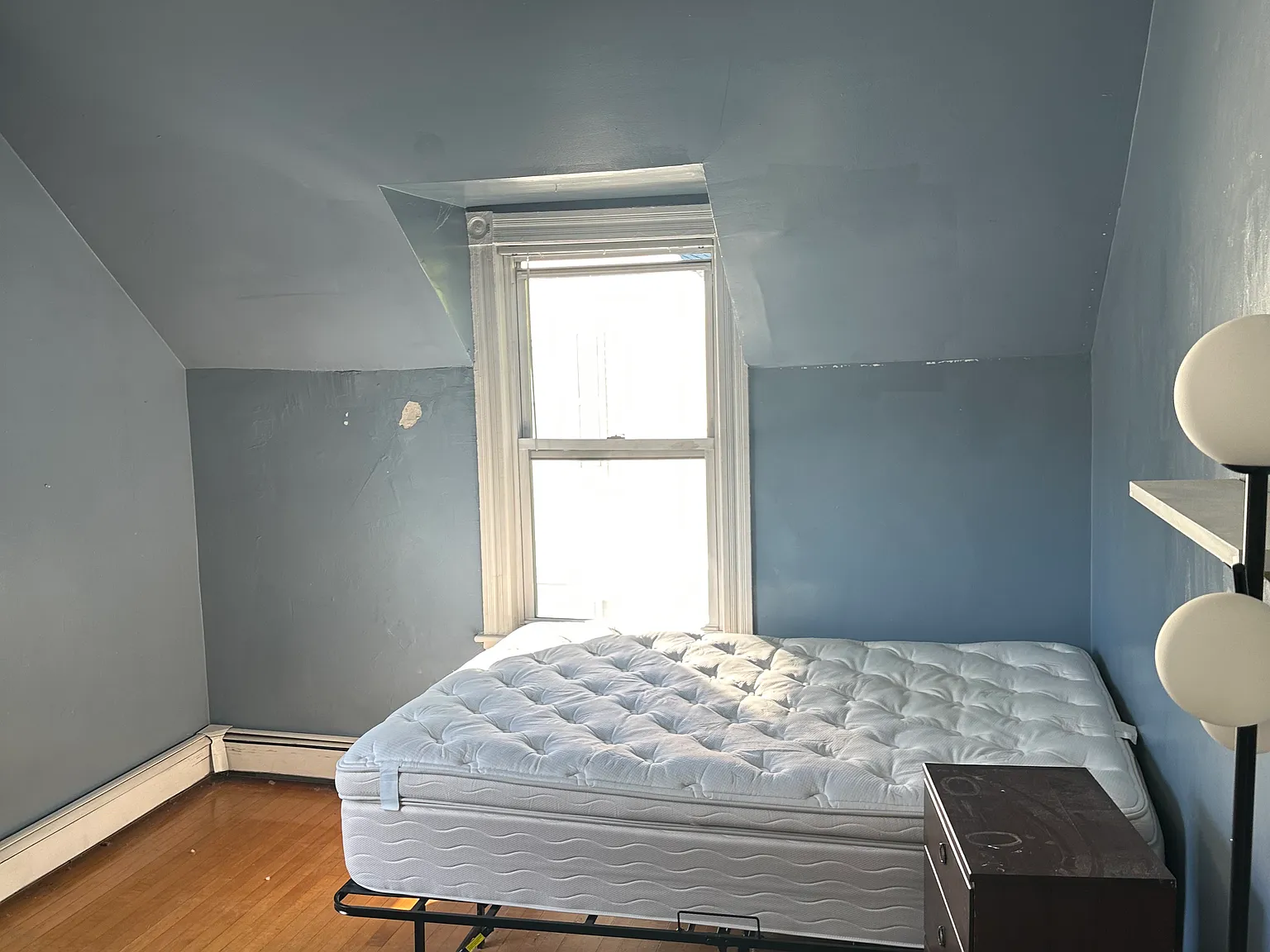 4 bed, 1.5 bath, 3000 sqft, $3,000 — Photo 4