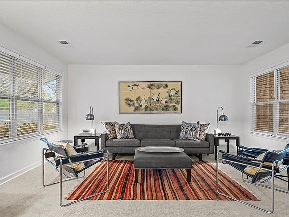 5th image of 4114 Village Rd