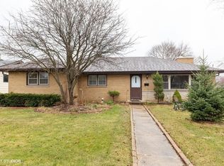 973 Stephen Ave, Elgin, IL 60123