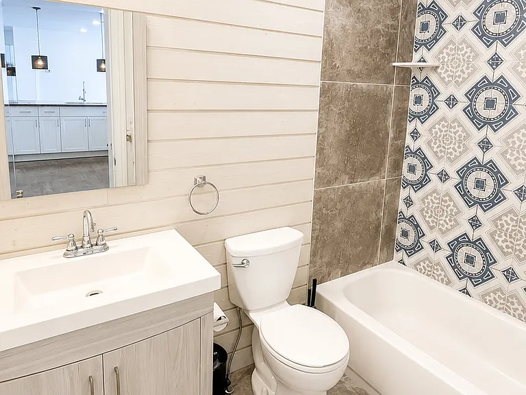 182 Uhland St #2 — Photo 8
