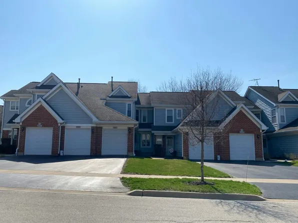 2941 Heatherwood Dr, Schaumburg, IL 60194