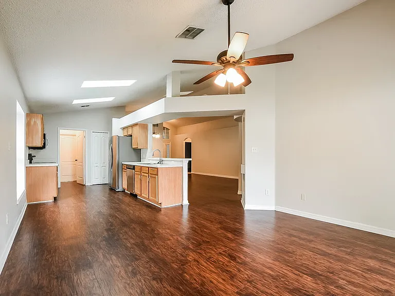 92 Pine Forest Pl — Photo 8