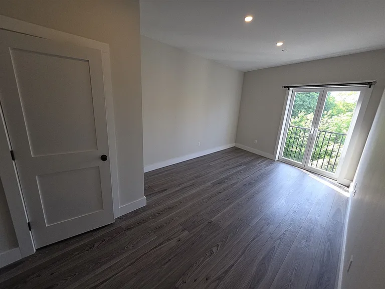 64 Tolman St #5 — Photo 8