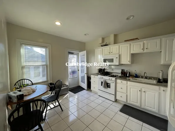 56 Hobson St #2T, Brighton, MA 02135