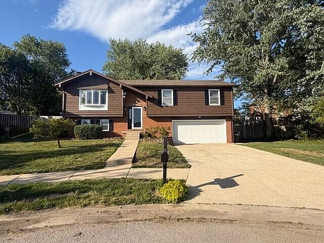 1st image of 2110 Woodford Dr