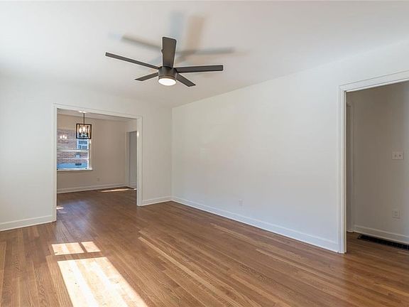 4th image of 1148 S Parkwood Dr