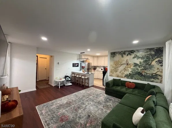 203 N Beverwyck Rd APT 5, Lake Hiawatha, NJ 07034